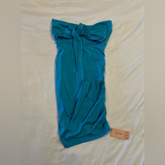 Backless Halter Mini Dress - Picture 3 of 5